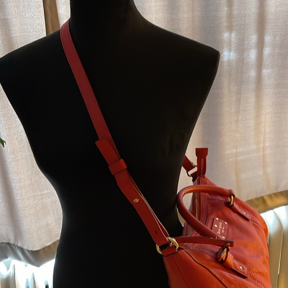 Authentic Vintage Kate Spade large shoulder bag.‎ Candy Apple red. Excelllent!!! - Picture 10 of 11